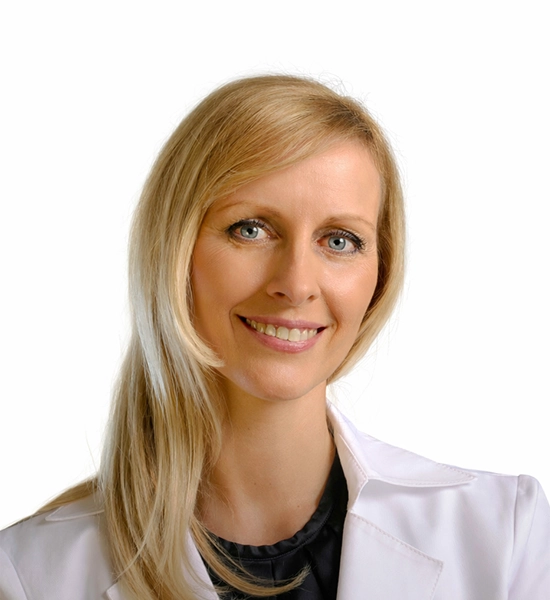 PETRA SCHOLLMAYER, DR. MED., FEBO, SPECIALISTKA OFTALMOLOGIJE KIRURGINJA